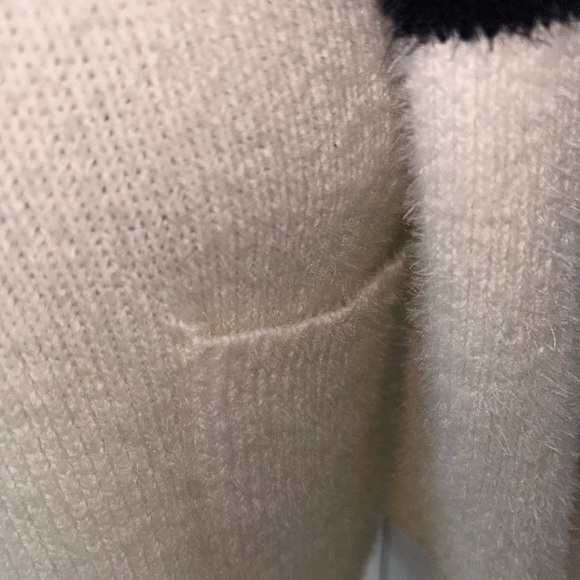 NWOT BCBG Soft long sleeve Cardigan Sweater - Picture 4 of 7